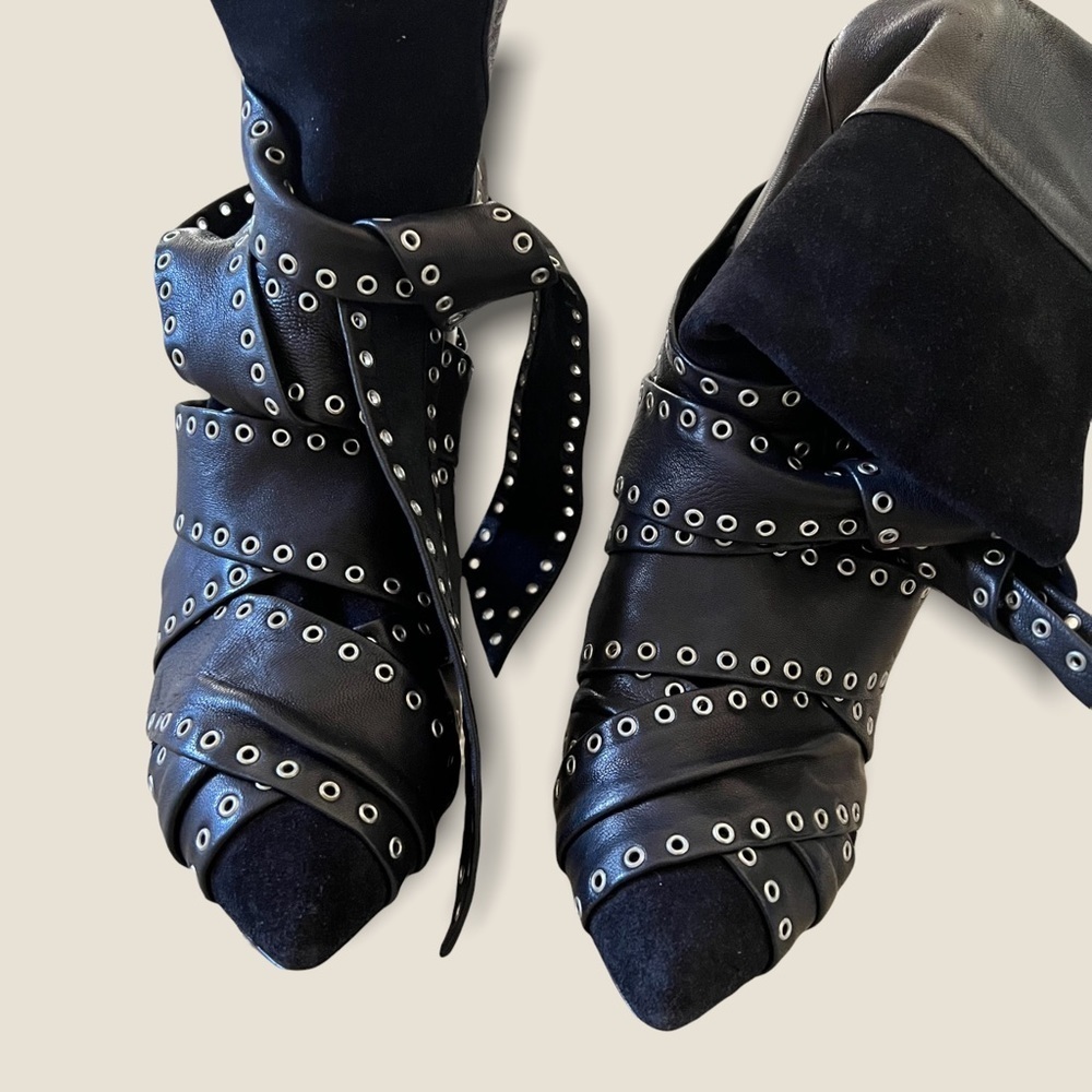 HP‼️❣️ISABEL MARANT black eyelet tie around leather suede Alease ankle boots - Picture 4 of 10